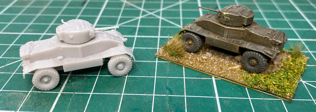 B platoon pack 40 AEC MkI armoured cars + 1 Dingo